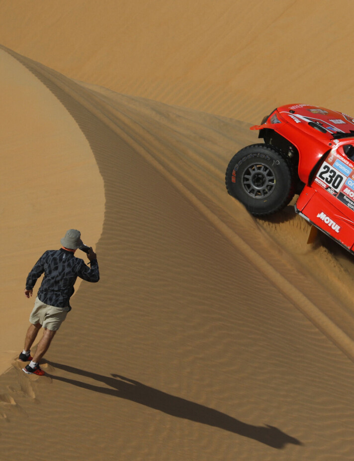 Rallying - Dakar Rally - Stage 13 - Shaybah to Al-Hofuf - Saudi Arabia - January 14, 2023 Overdrive Racing's Lucas Moraes and co-driver Timo Gottschalk in action during stage 13 REUTERS/Hamad I Mohammed Rallying - Dakar Rally - Stage 13 - Shaybah to Al-Hofuf - Saudi Arabia - January 14, 2023 Overdrive Racing's Lucas Moraes and co-driver Timo Gottschalk in action during stage 13 REUTERS/Hamad I Mohammed