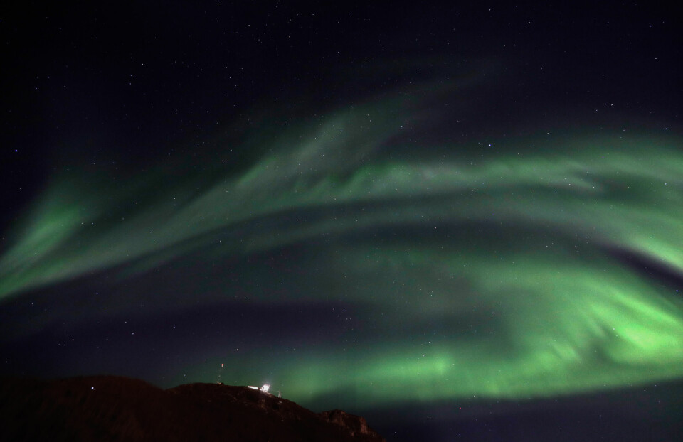 Tromsø 20221102. 
Spektakulært nordlys over Tromsø onsdag kveld.
Foto: Rune Stoltz Bertinussen / NTB